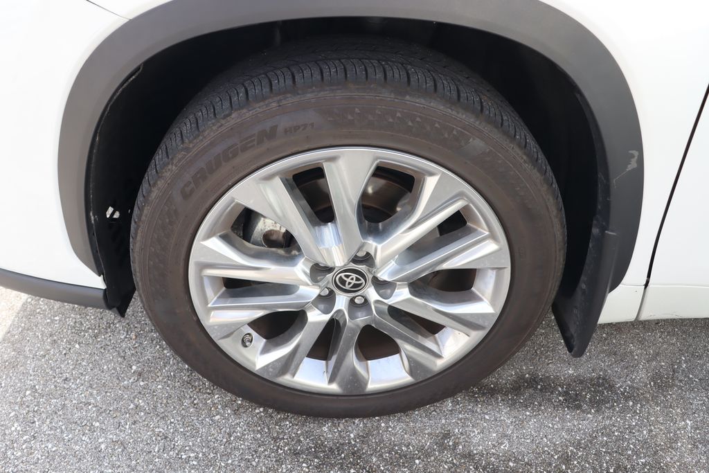 2023 Toyota Highlander L 4