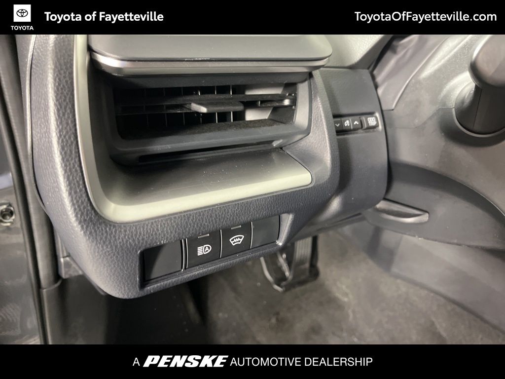 Thumbnail: 2024 Toyota Prius - 25