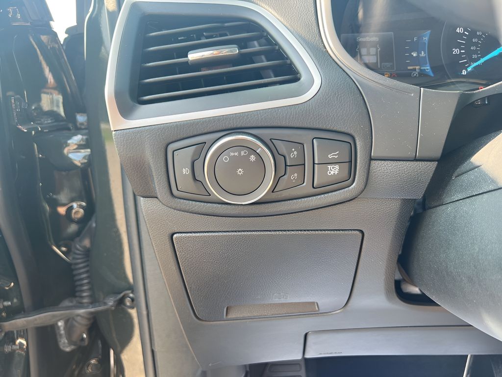 2023 Ford Edge