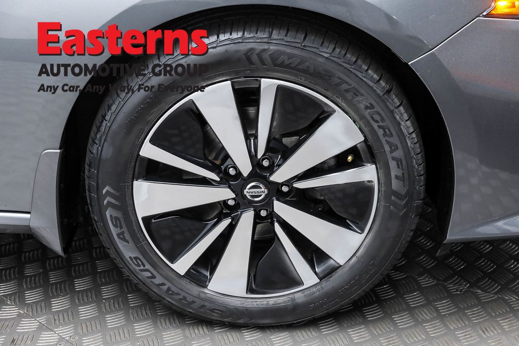 Used 2022 Gray Nissan 2.5 SV image 28