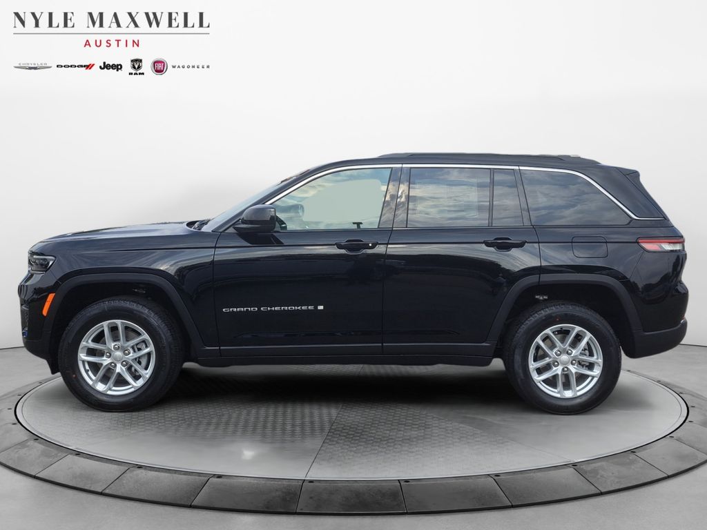 New Car 2025 Jeep Grand Cherokee  Laredo X For Sale Under $35,000 In Austin, Texas