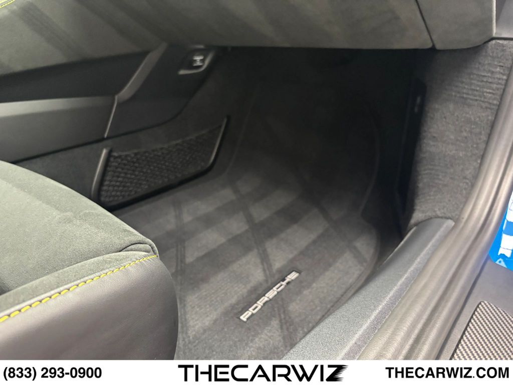 2023 Porsche 718 Cayman