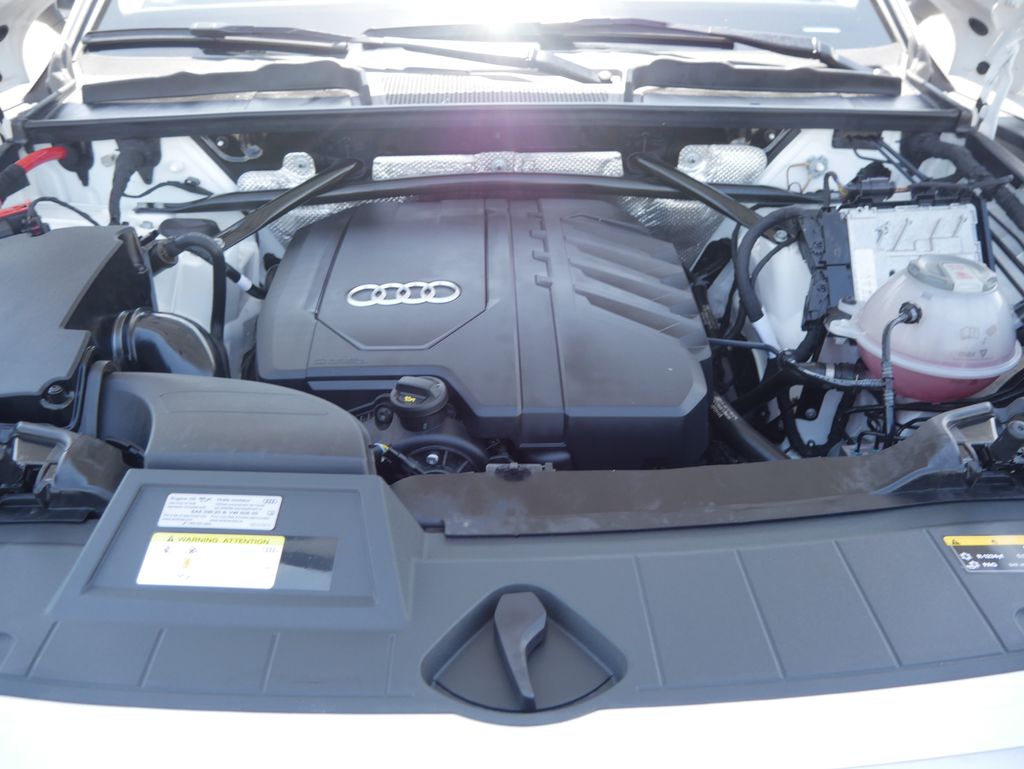Thumbnail: 2022 Audi Q5 - 10