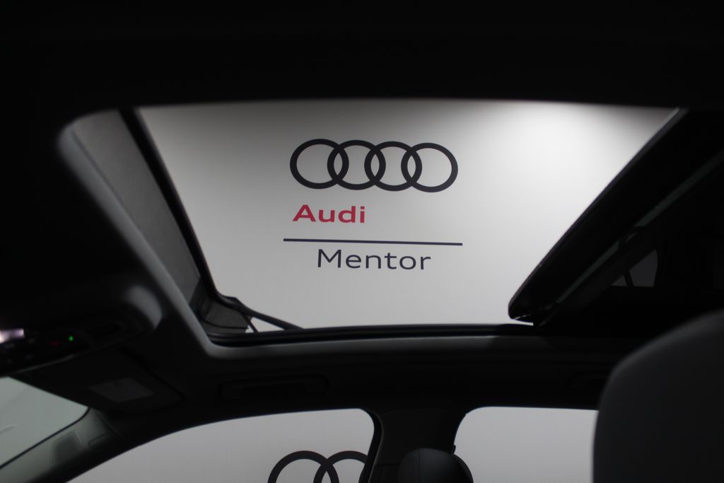 Thumbnail: 2025 Audi Q5 - 12