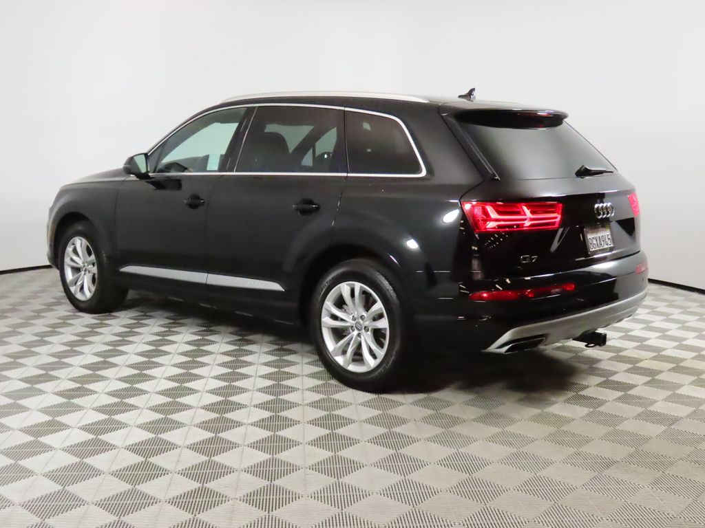 Thumbnail: 2019 Audi Q7 - 3