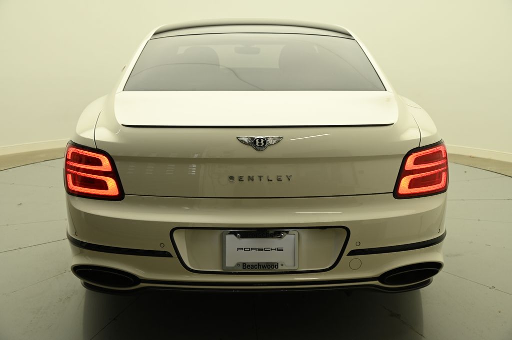 2022 Bentley Flying Spur  27