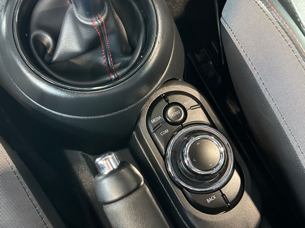 Thumbnail: 2024 MINI Cooper - 28