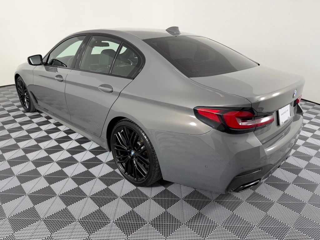 Thumbnail: 2022 BMW 5 Series - 3