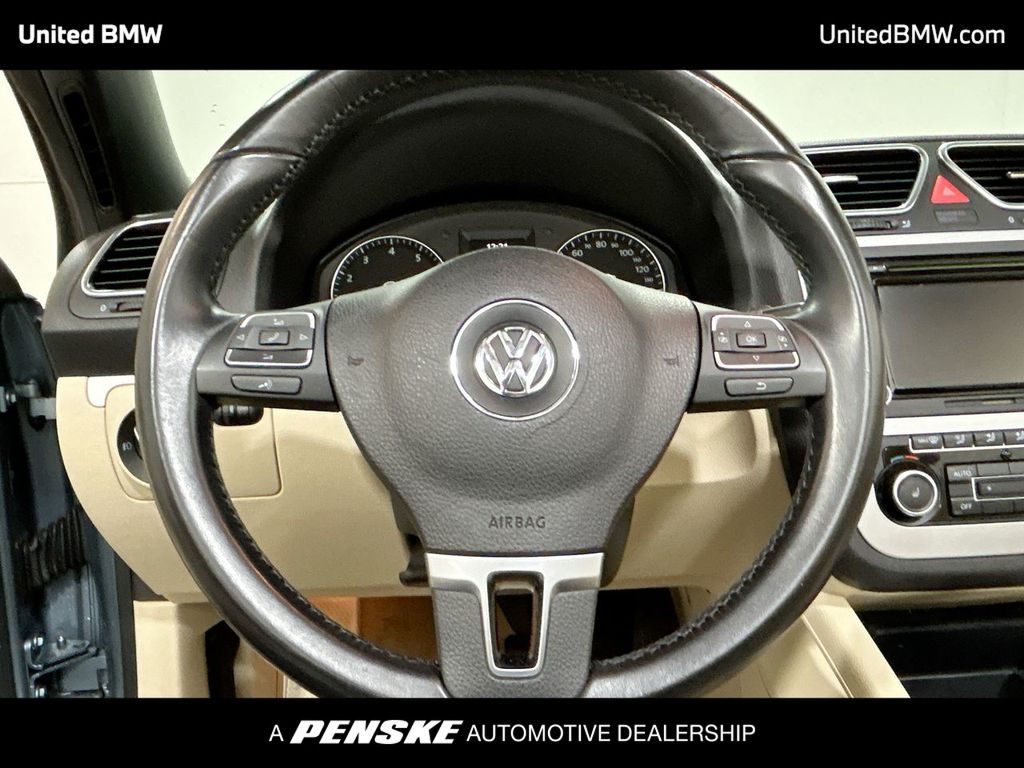 Thumbnail: 2012 Volkswagen Eos - 14