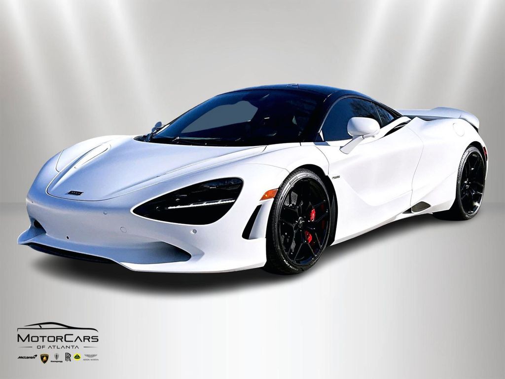 Silica White 2026 McLaren 750S Coupe Rear-Wheel Drive 7-Speed Automatic