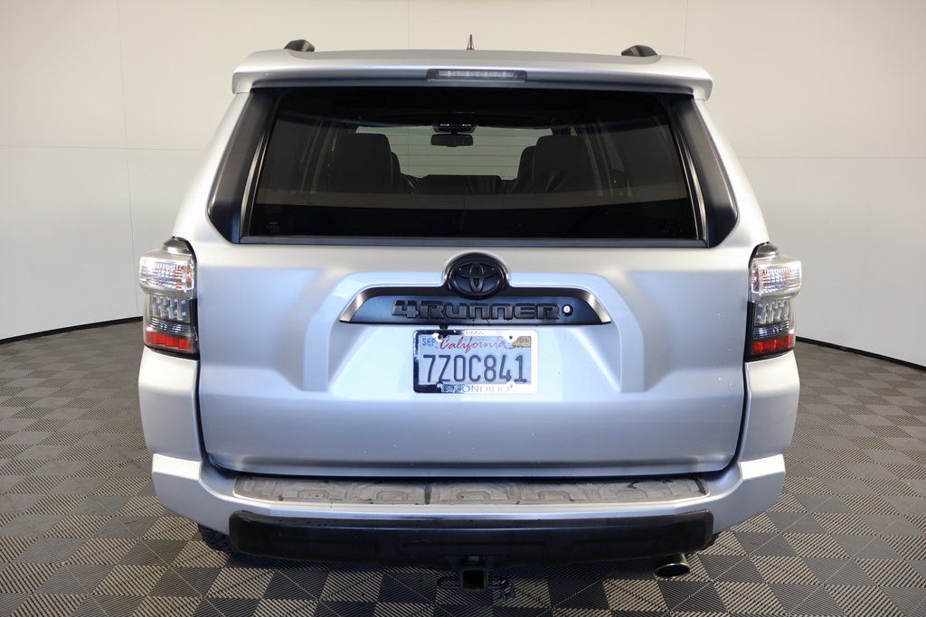 Thumbnail: 2017 Toyota 4Runner - 5
