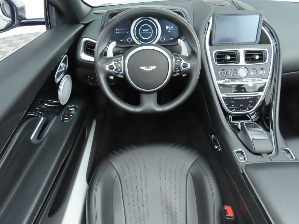 2020 Aston Martin DB11  18