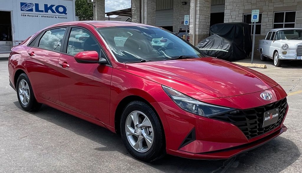 2022 Hyundai Elantra SE Red at DeMontrond Auto Country