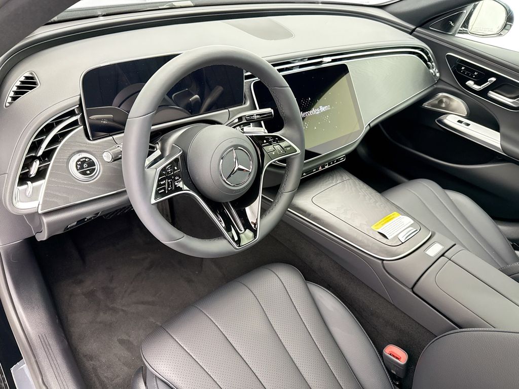 Thumbnail: 2026 Mercedes-Benz E-Class - 10