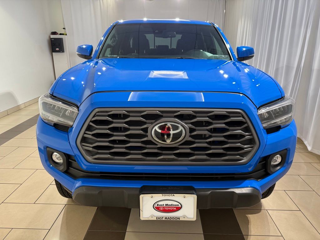 Thumbnail: 2021 Toyota Tacoma - 8