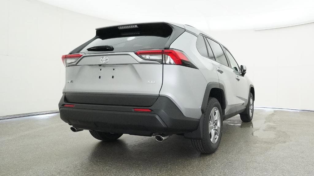 Thumbnail: 2025 Toyota RAV4 - 17