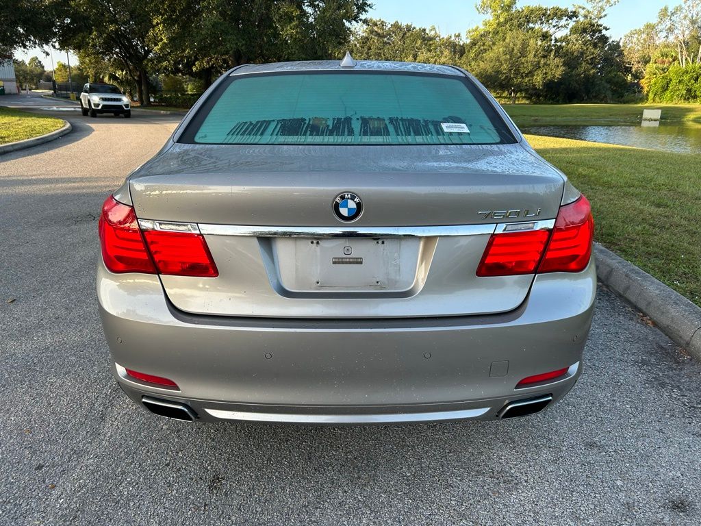 Thumbnail: 2011 BMW 7 Series - 4