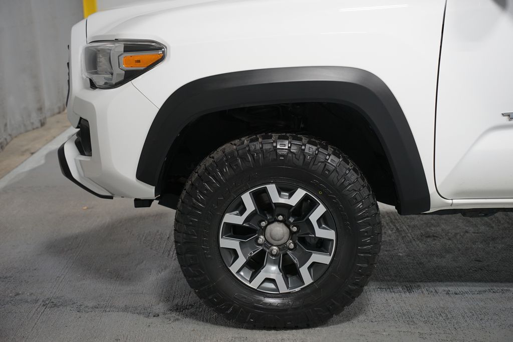 Thumbnail: 2021 Toyota Tacoma - 5