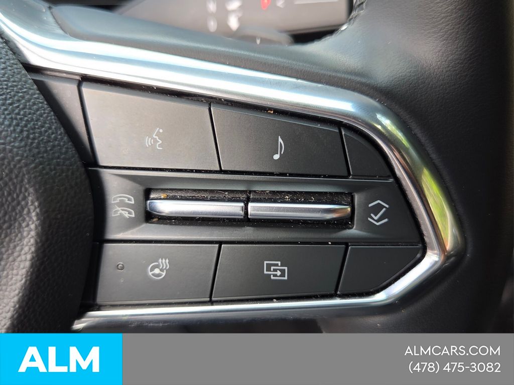 Used 2025 White Chevrolet LT image 22