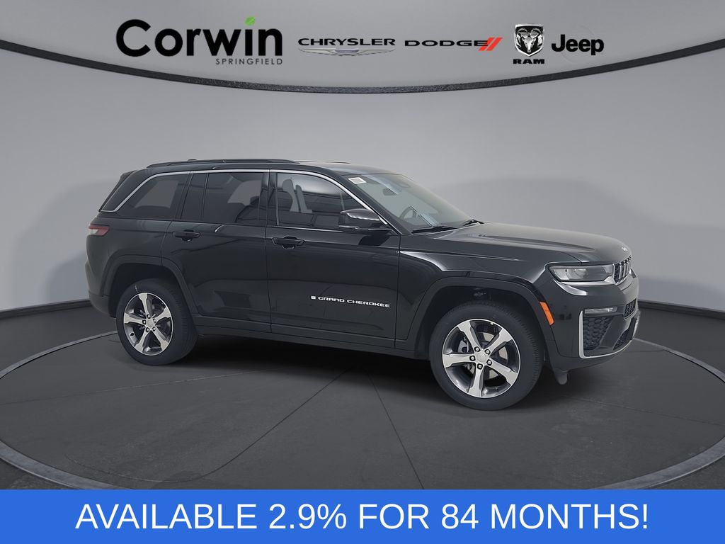 Diamond Black Crystal Pearlcoat 2026 Jeep Grand Cherokee SUV / Crossover Four-Wheel Drive 8-Speed Automatic