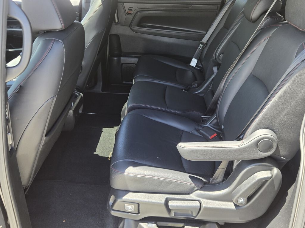 2024 Honda Odyssey - $33,375