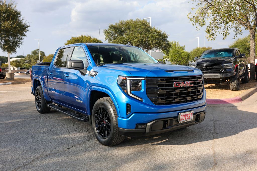 Used 2022 Blue GMC Elevation image 9
