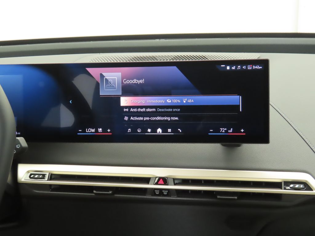 2025 BMW iX xDrive50 14