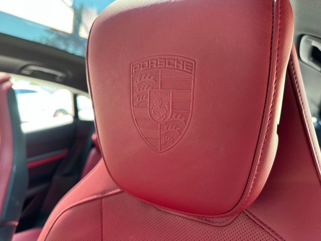 2021 Porsche Taycan 4S 18