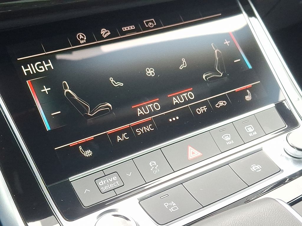 Thumbnail: 2025 Audi Q8 - 16