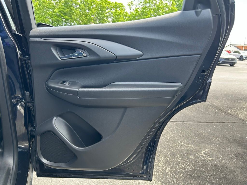 2021 Chevrolet TrailBlazer LS 21