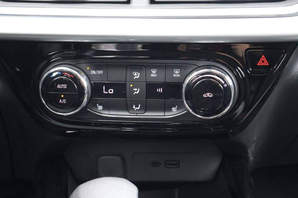 2024 Chevrolet Trax LT 17