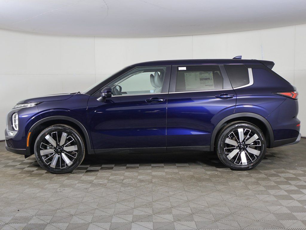 New 2026 Blue Mitsubishi SE image 19