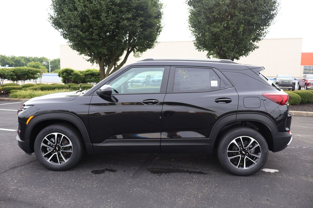 Thumbnail: 2026 Chevrolet TrailBlazer - 12