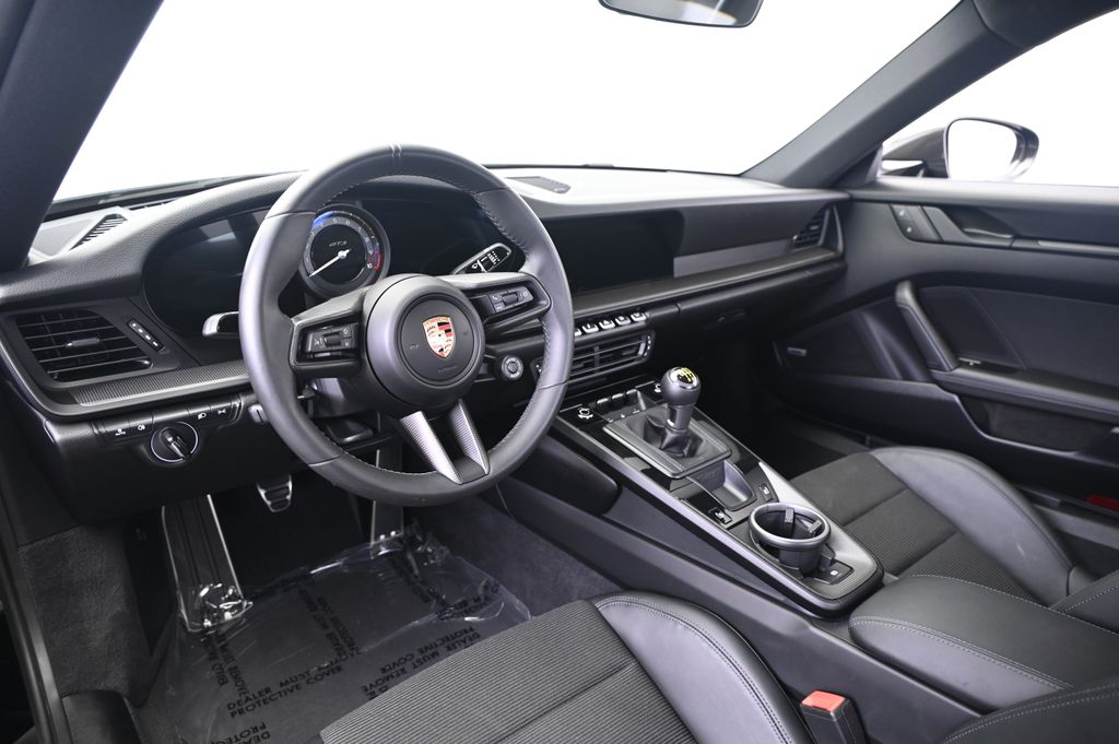 Thumbnail: 2022 Porsche 911 - 4