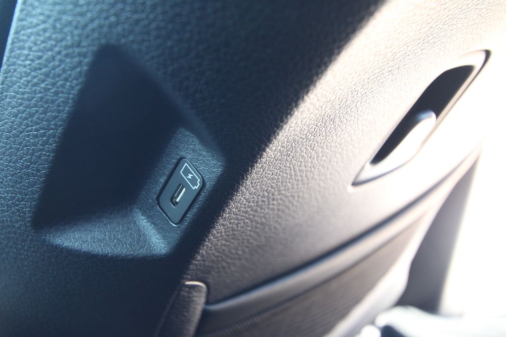New 2027 Kia Carnival MPV Van