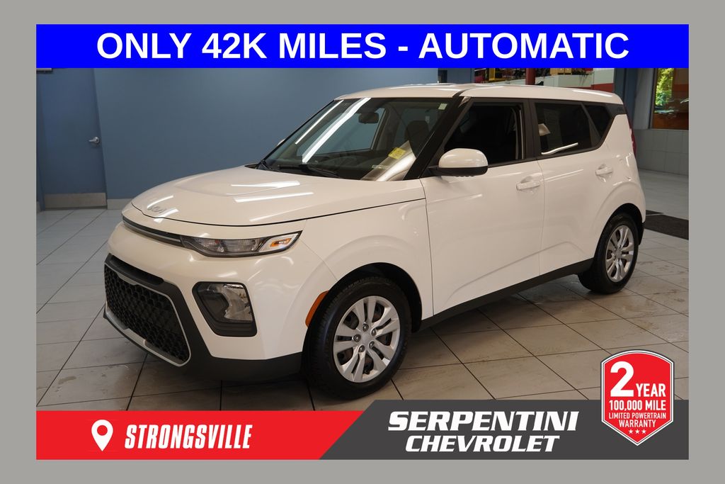 Snow White Pearl 2022 Kia Soul SUV / Crossover Front-Wheel Drive Continuously Variable Transmission