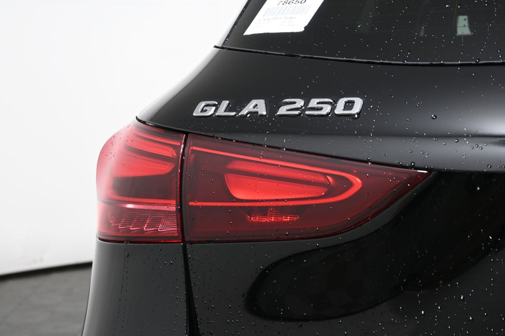Thumbnail: 2026 Mercedes-Benz GLA - 12