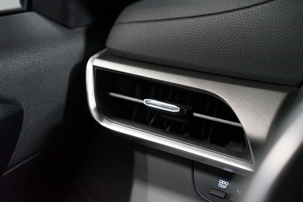 Thumbnail: 2024 Toyota Highlander - 25