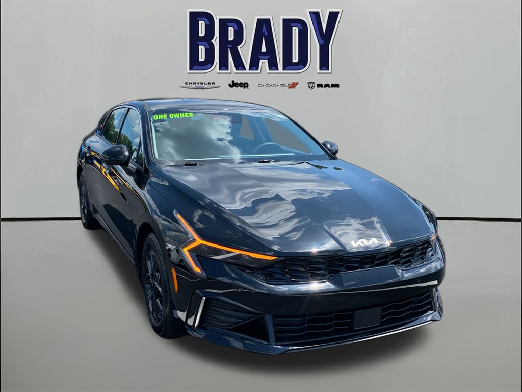 Aurora Black Pearl 2026 Kia K5 Sedan Front-Wheel Drive 8-Speed Automatic