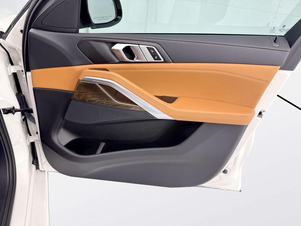 Thumbnail: 2023 BMW X6 - 24