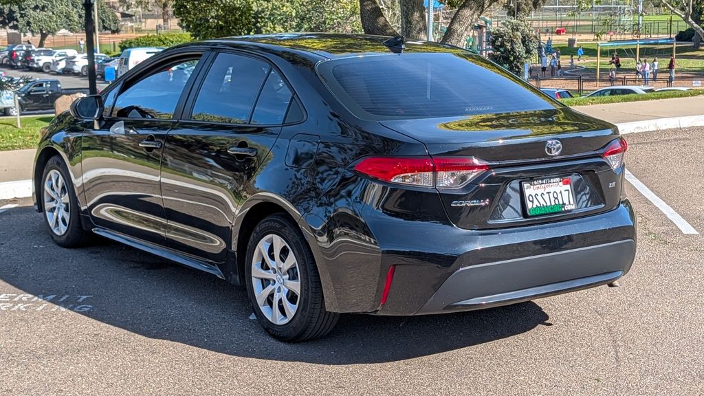 Used 2021 Toyota Corolla LE 4D Sedan