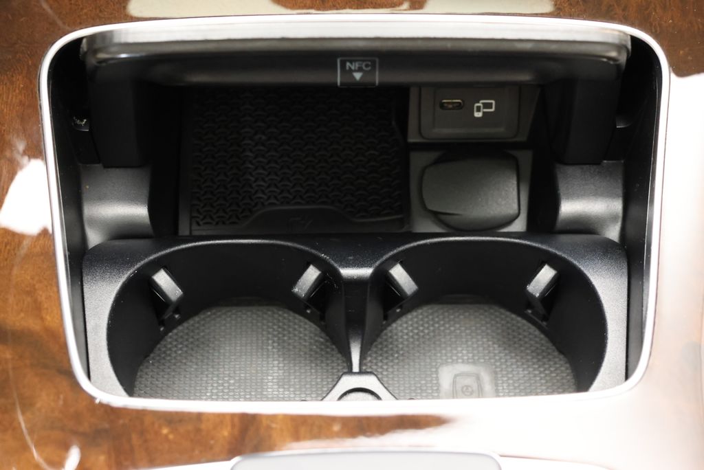 Thumbnail: 2023 Mercedes-Benz E-Class - 28