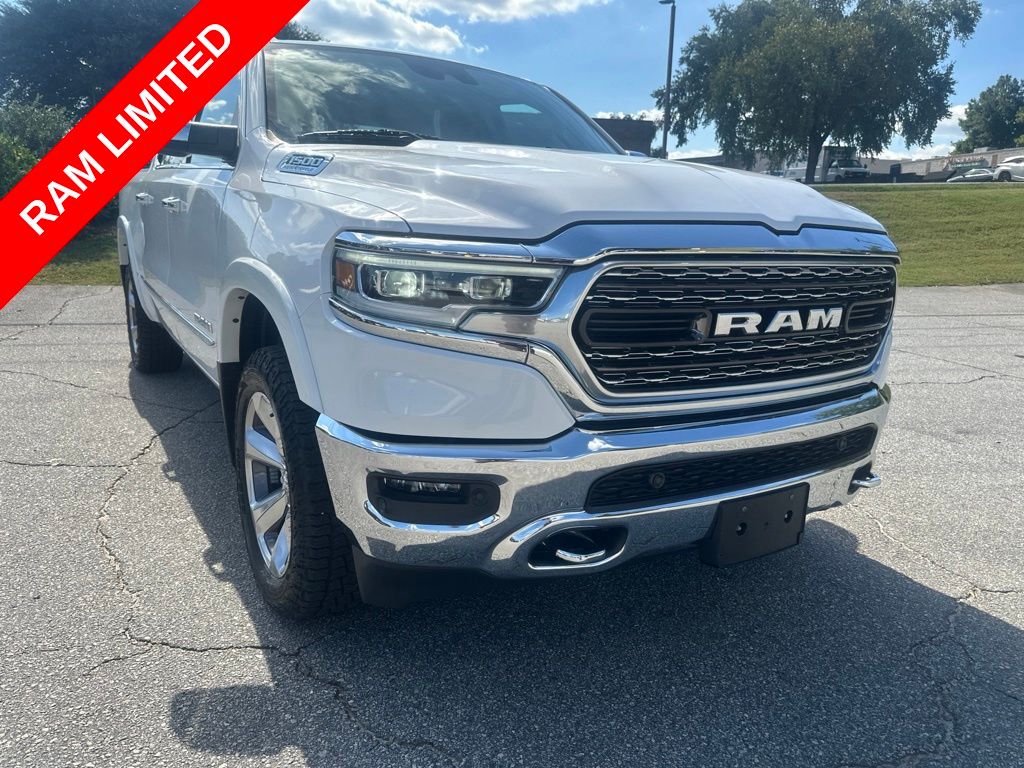 2021 RAM 1500 Blanco (Bright White Clearcoat) Camioneta Todo terreno 8 velocidades Automática