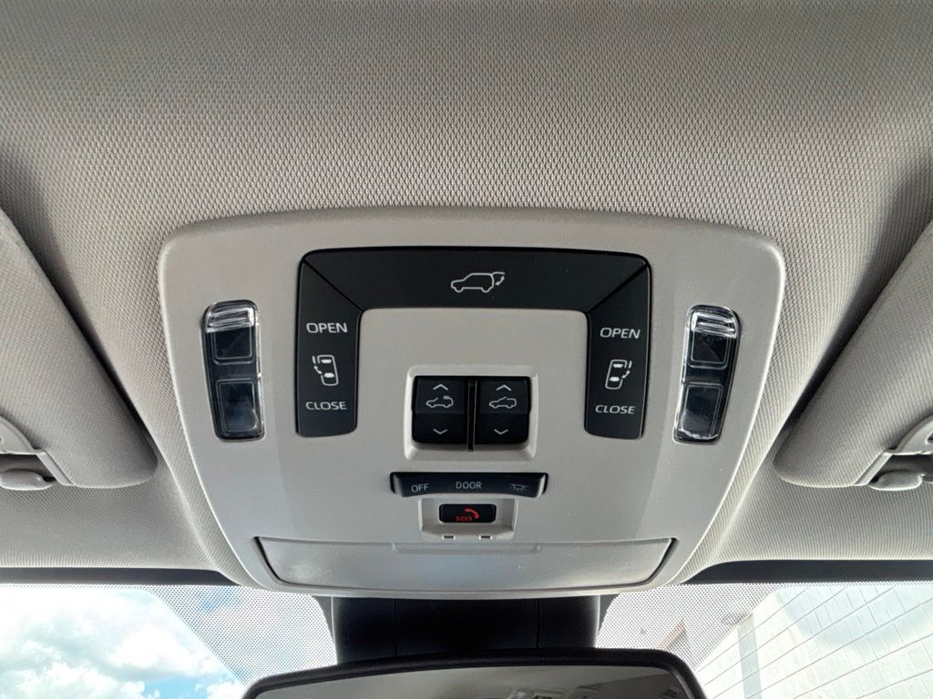 Used 2026 Toyota Sienna Van