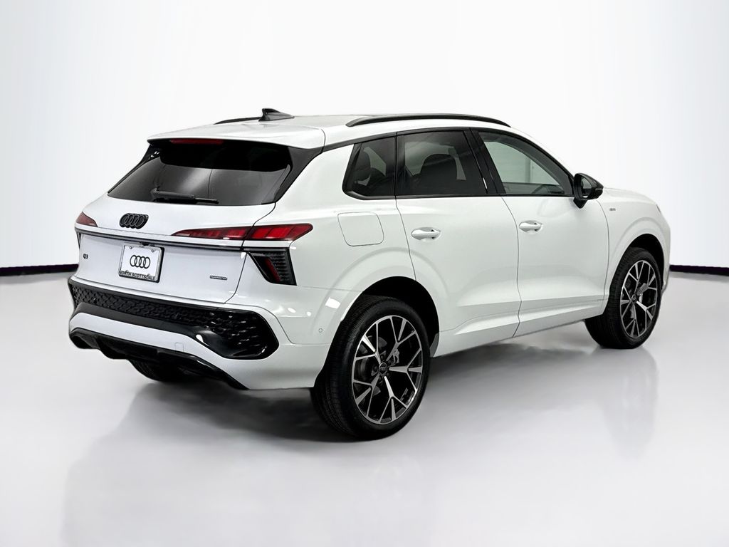 Thumbnail: 2026 Audi Q3 - 5