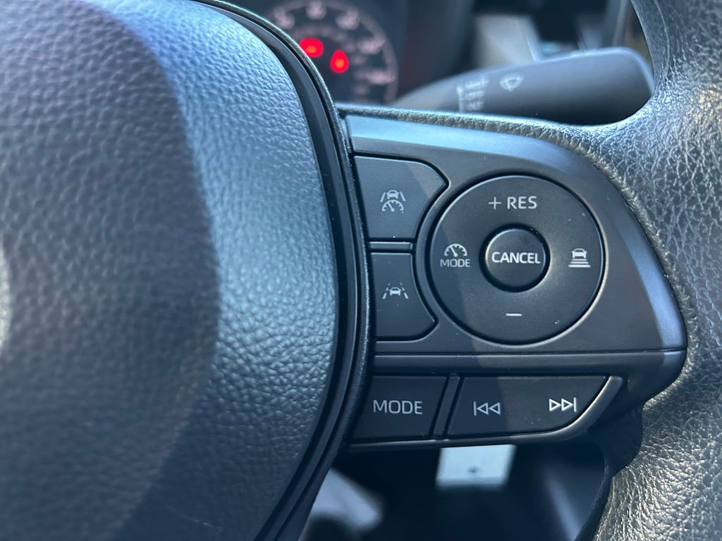 Thumbnail: 2025 Toyota Corolla - 17