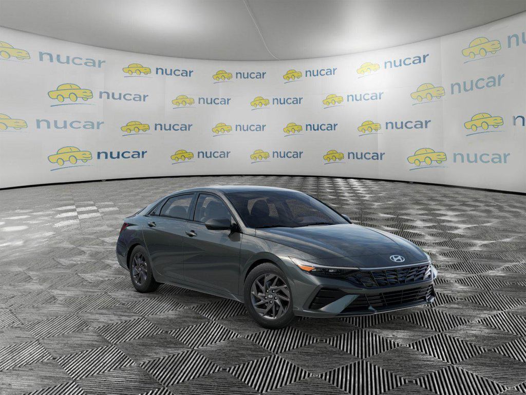 2026 Hyundai Elantra Hybrid — photo 2