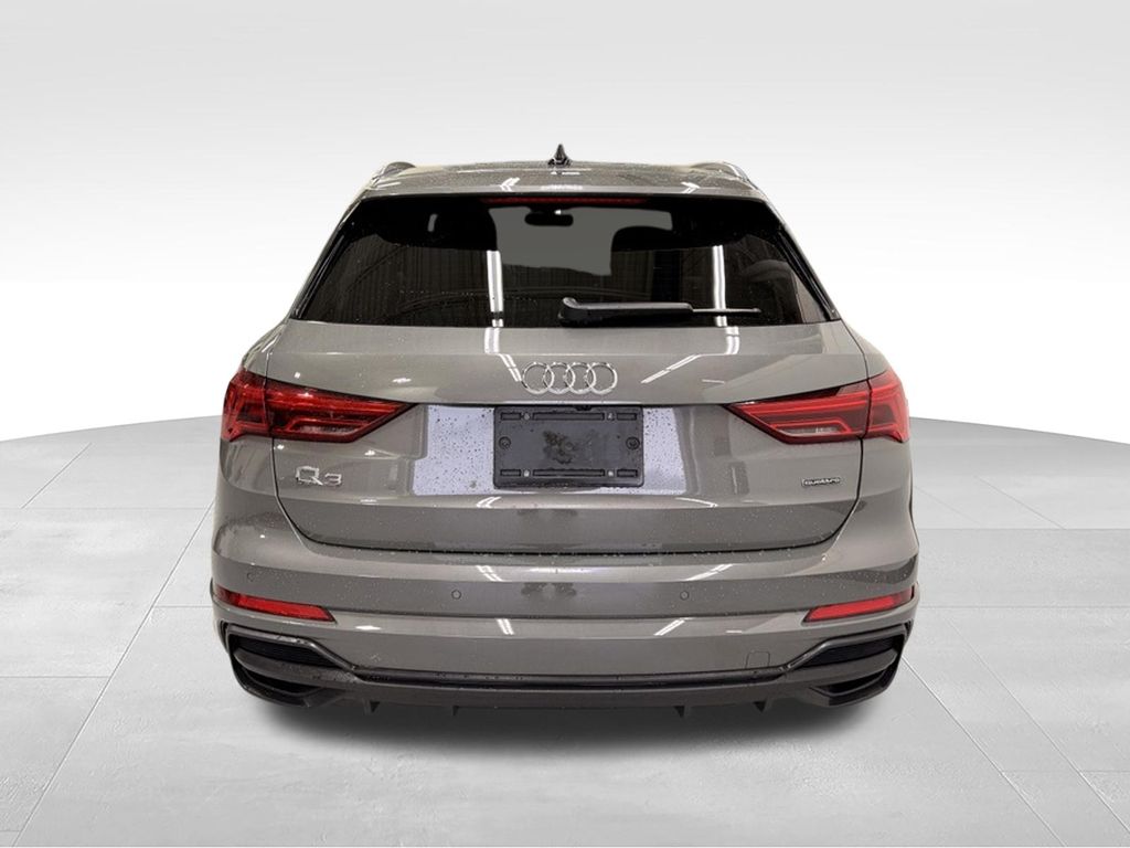 Thumbnail: 2024 Audi Q3 - 4