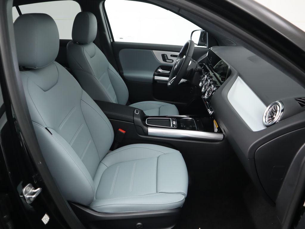 Thumbnail: 2026 Mercedes-Benz GLA - 21