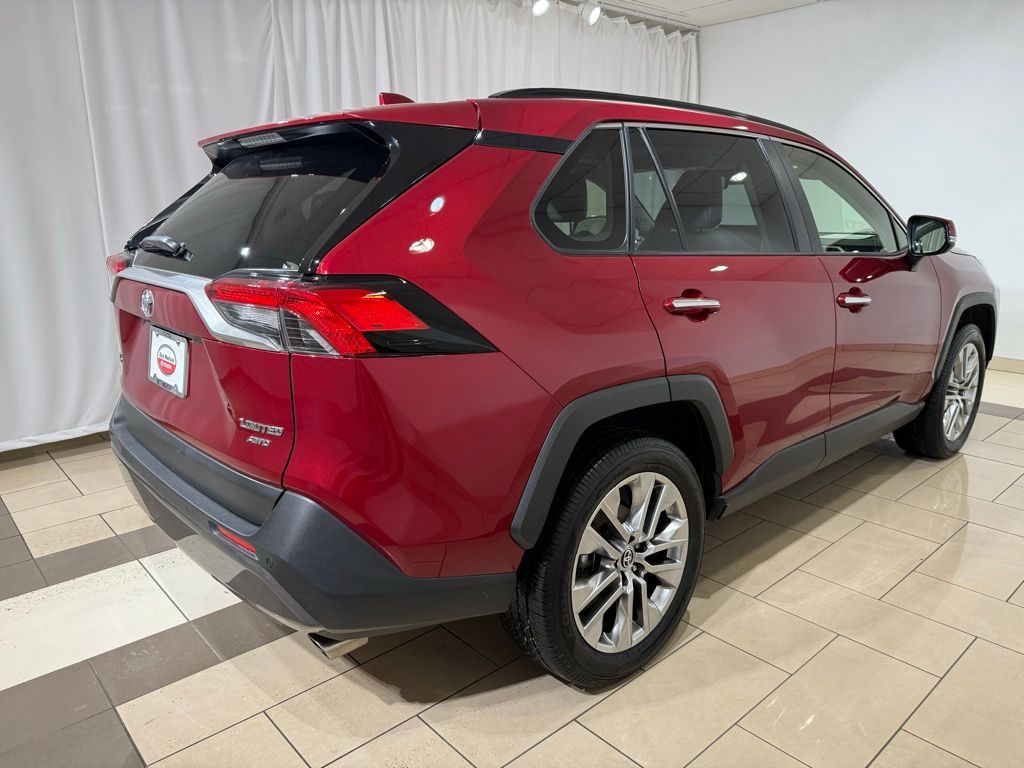 Thumbnail: 2021 Toyota RAV4 - 5